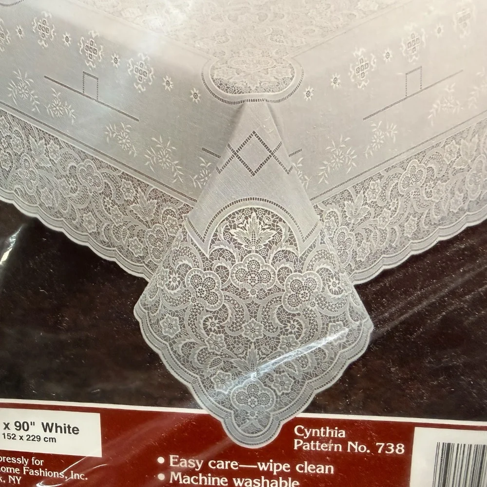 EX-CELL HOME FASHIONS, Inc. Vinyl Lace Tablecloth 60” x 90” White